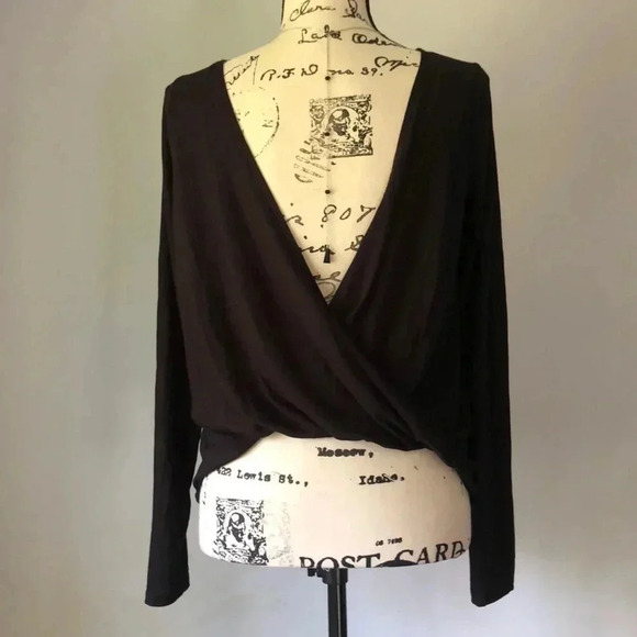 Old Navy Active Top - Low Back - Picture 4 of 7